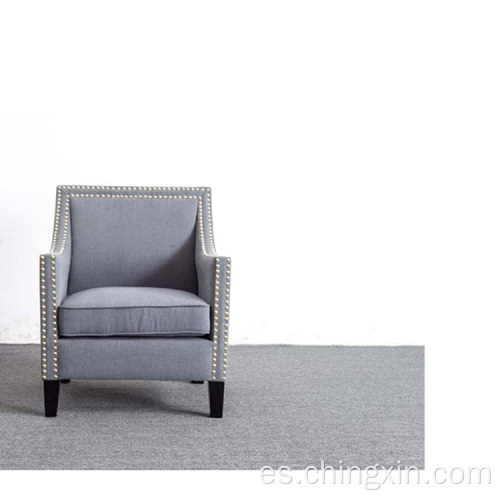 Sillas de sala de estar Nailhead Tela gris tela Silla de acento armado con patas de madera maciza CX663